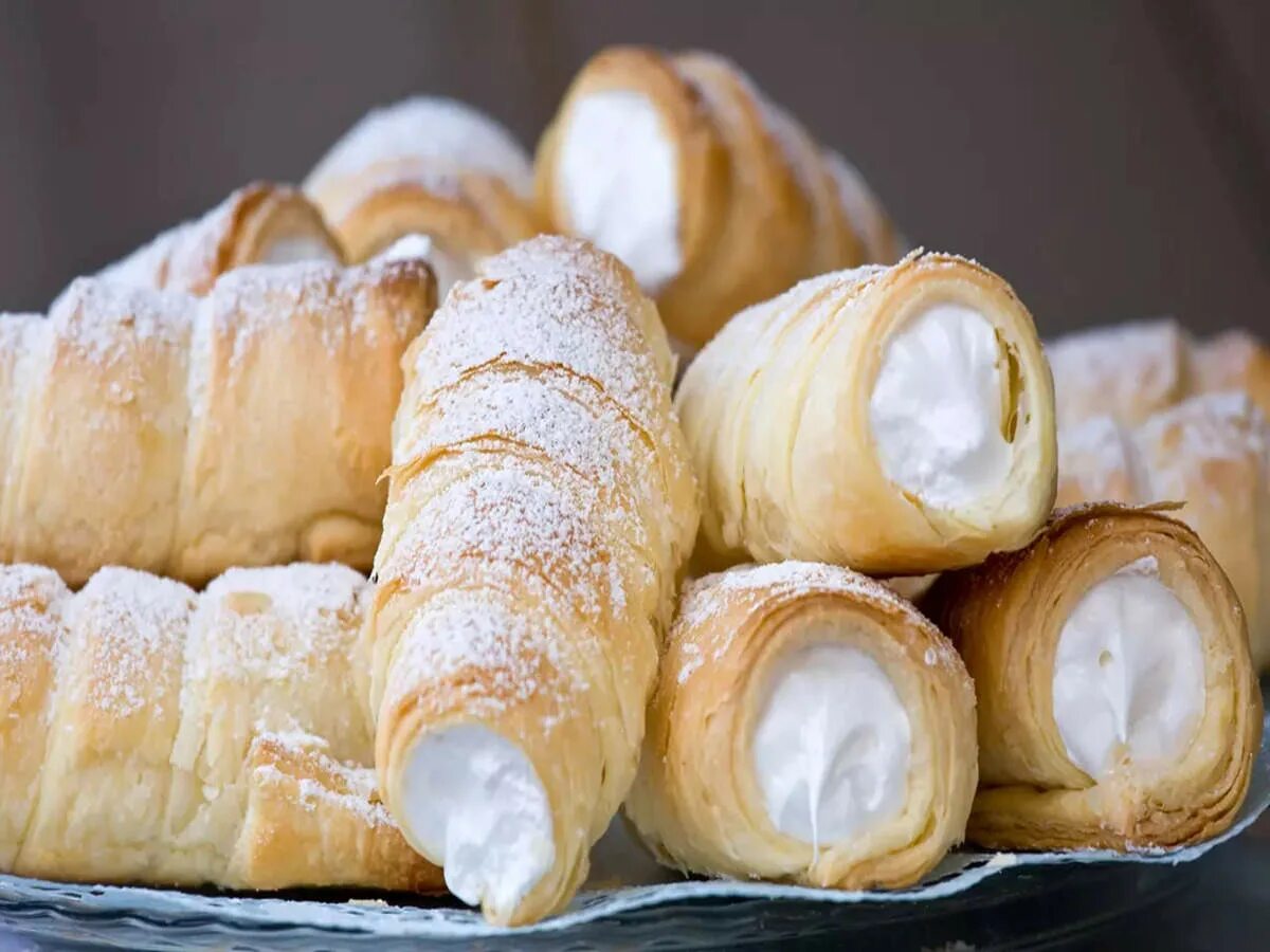 Cream rolls. Роллы с кремом. Rolls with Cream. Applying Rolling Cream. The bubbling Ball Ice Cream Rolls.