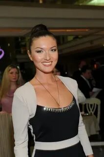 Такшина фото в купальнике