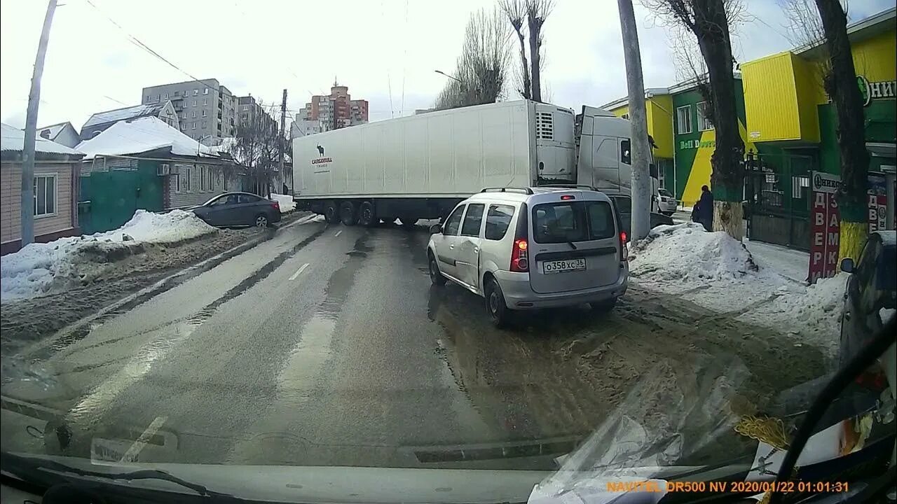 Газель воронеж. Транспортная компания воронеж. Фура воронеж москва. Фура воронеж москва. Фура за фурой.