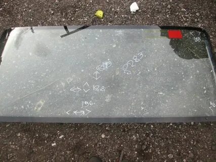 Стекло ивеко лобовой