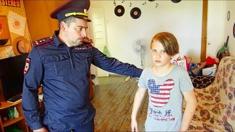 Полицейского посадили