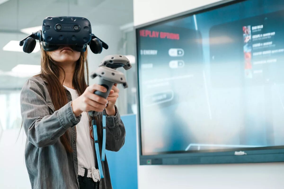 VR ar Кванториум. It/VR Квантум. VR оборудование. Виртуальная реальность оборудование.