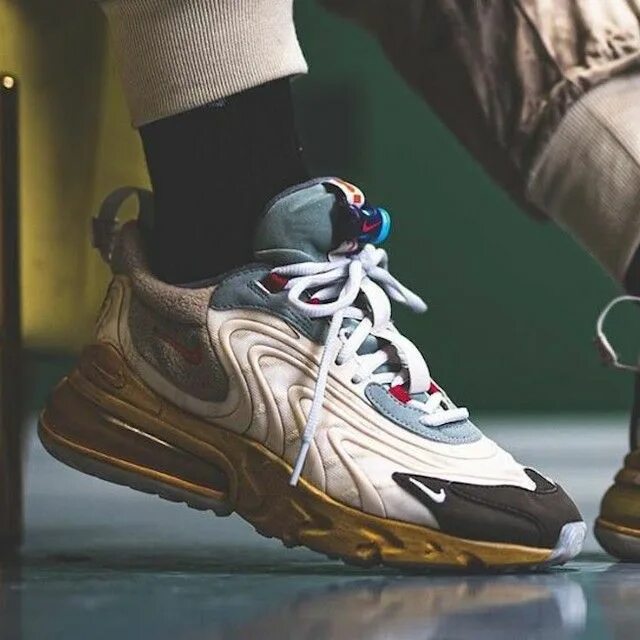 Nike Air Max 720 Travis Scott. Найк АИР 270 Трэвис Скотт. Nike Air Max 270 Travis Scott. Найк 270 реакт Трэвис Скотт. Найк трэвис скотт цена