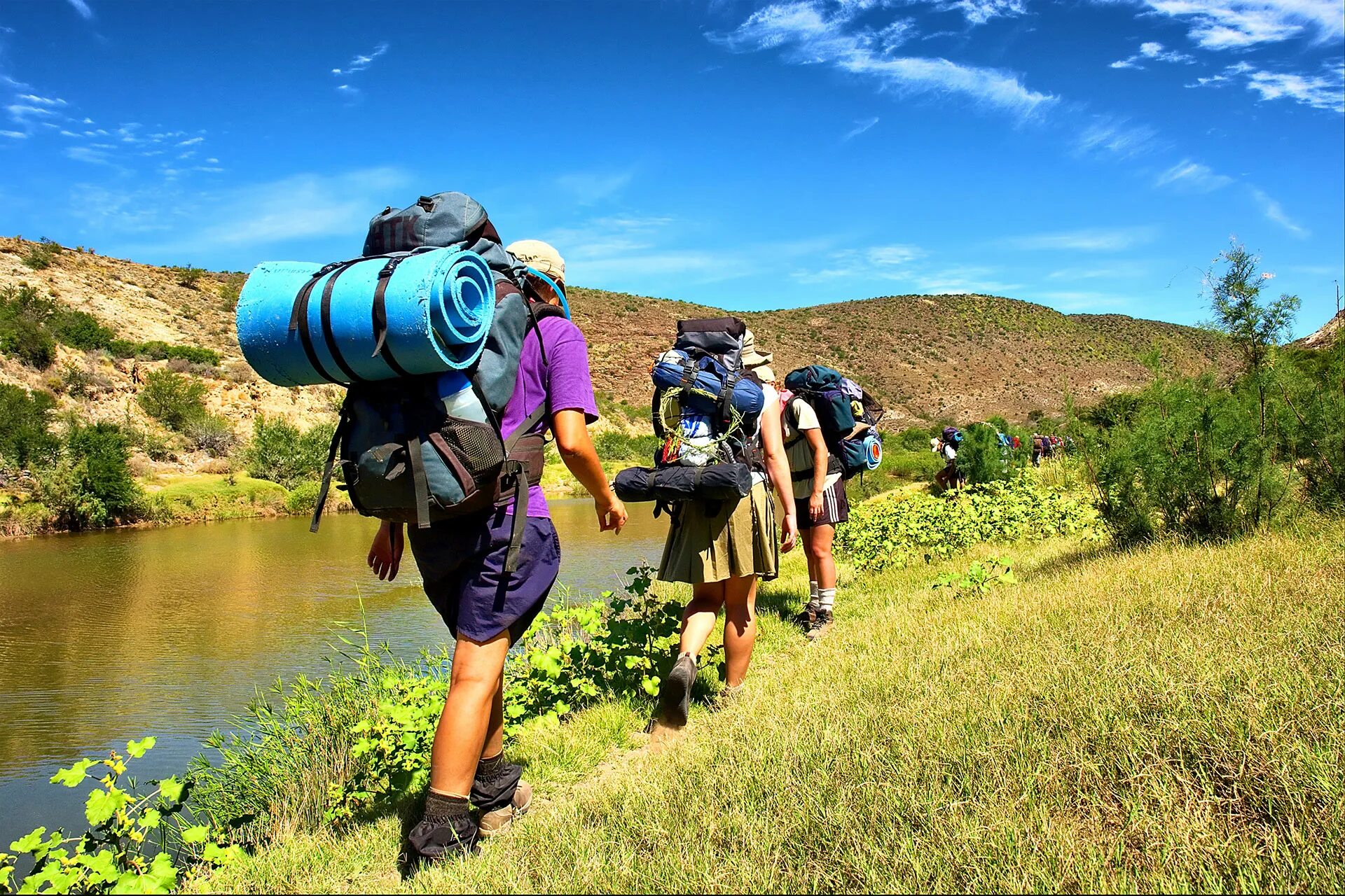 Get tourism. Пешеходный туризм. Пеший поход. Туризм картинки. Пеший туризм.