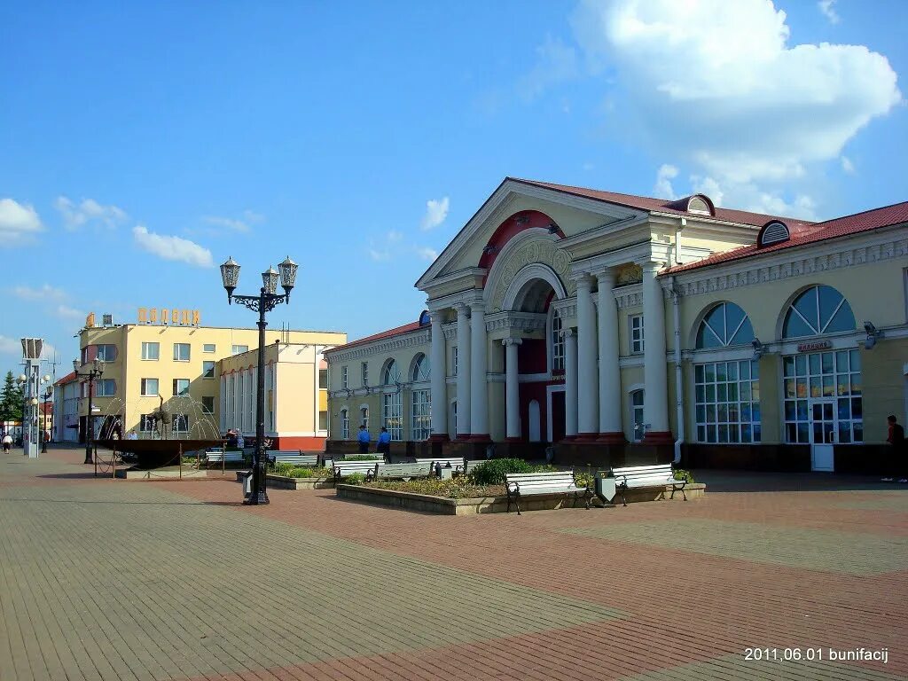 город полоцк вокзал. жд вокзал полоцк. вид ж/д вокзал полоцк. жд станция полоцк. полоцк жд вокзал.