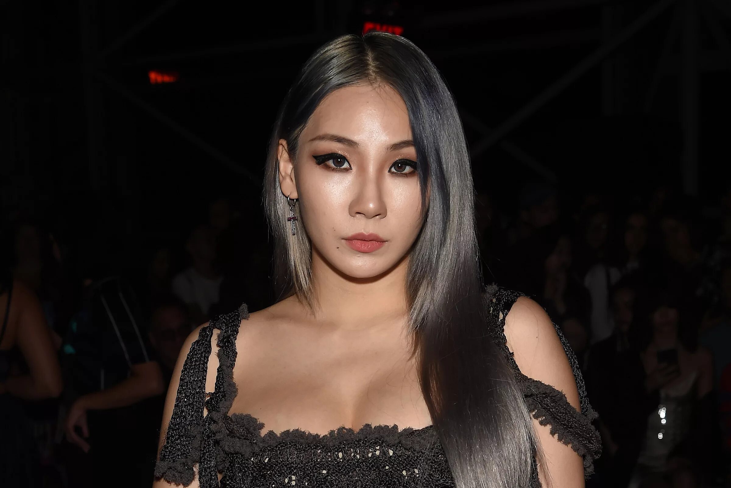 Cl. Cl 2ne1. cl айдол. cl 2019 певица толстая. lee chae rin.