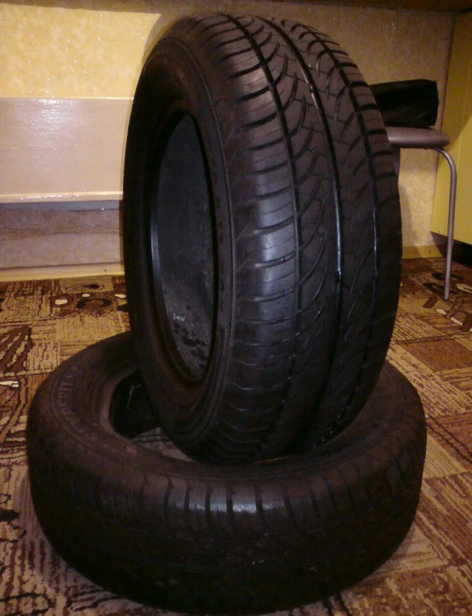 Резина бриджстоун 185 60. 185/60 r13. резина r13 185/60. 195/60 r13. резина 13 185 60.