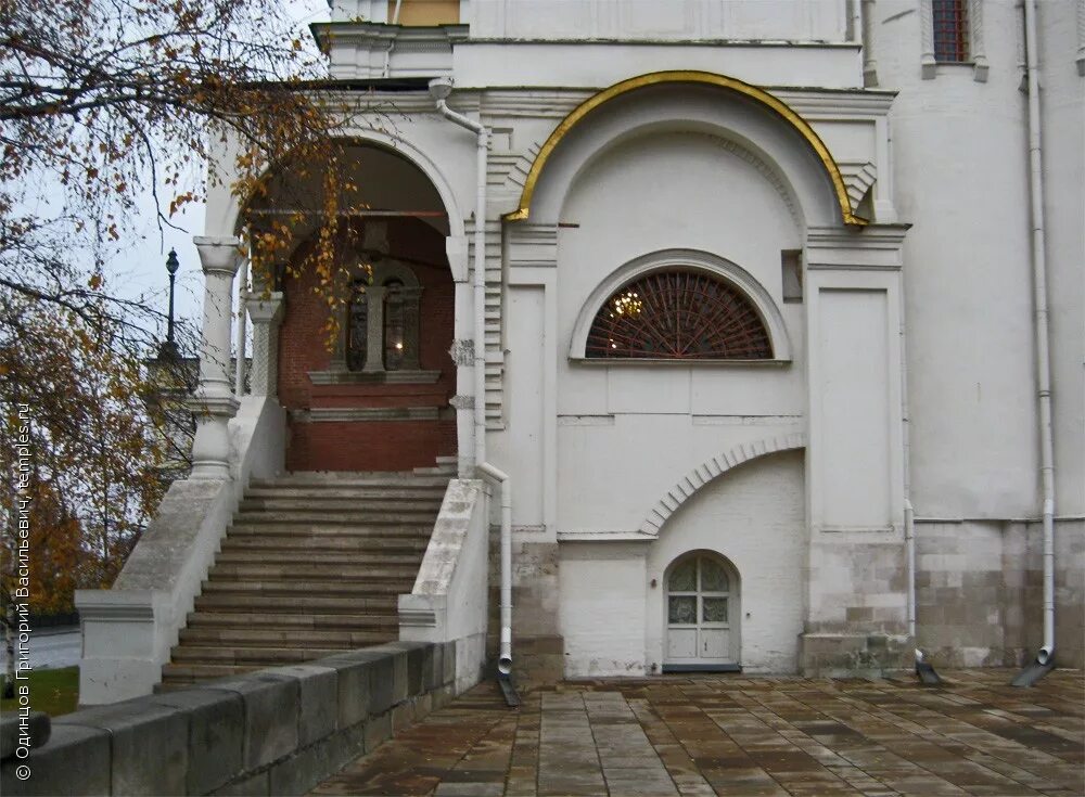 крыльцо в православный храм