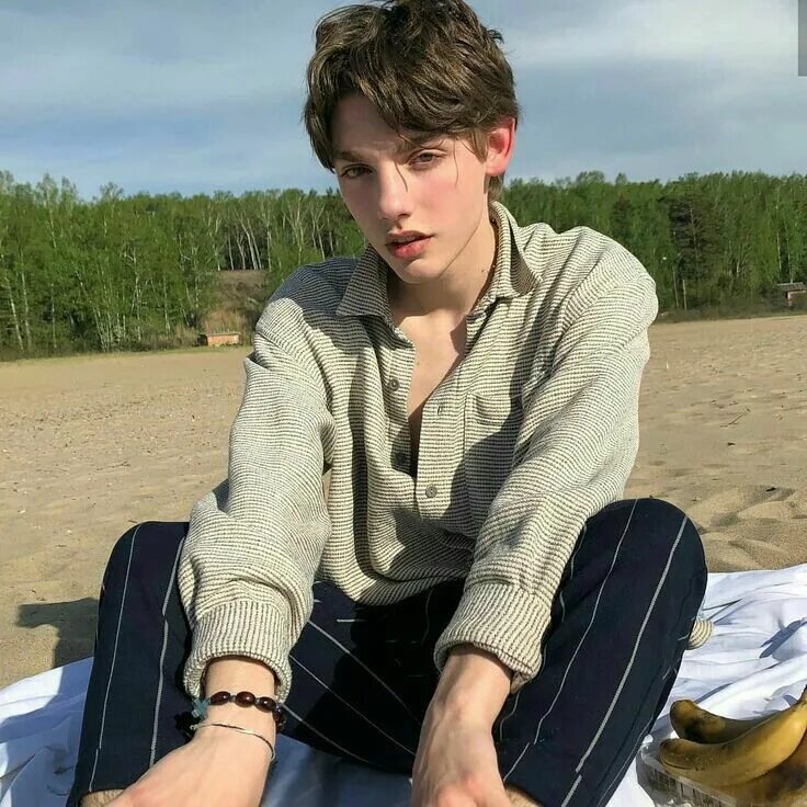Напомни мне ту beautiful boys. Напомни мне ту beautiful boys