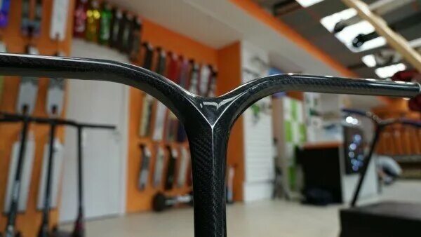 Руль феникс для самоката. Руль ds carbon 68*58. Карбоновые рули для трюковых самокатов. Руль райд 858 титановый. Карбоновые рули для трюковых самокатов.