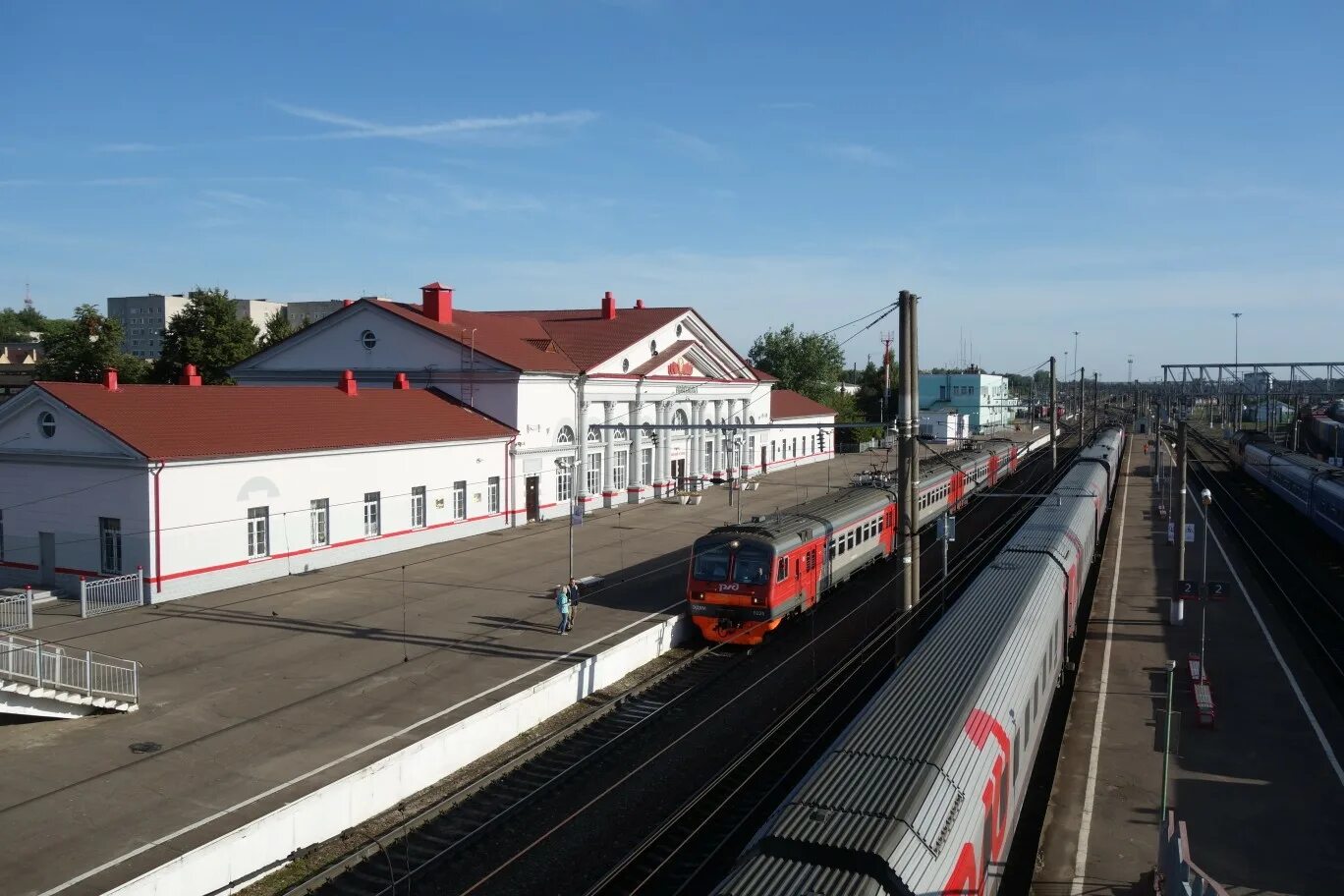 Вязьма Железнодорожный вокзал. Станция Вязьма Смоленская область. Железнодорожная станция Вязьма. Город Вязьма Железнодорожный вокзал.