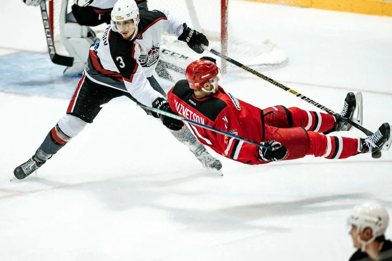 Петрова "горняк угмк - металлург" 70 x100. Nhl койоты. Хк рубин 2023. Горняк угмк рубин. Никита кротиков хк рубин.