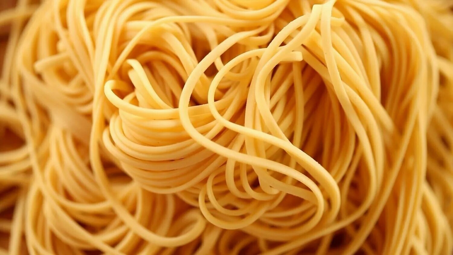 Спагетти. Макароны длинные. Паста спагетти. Макаронные изделия лапша. Лапша из твердой пшеницы