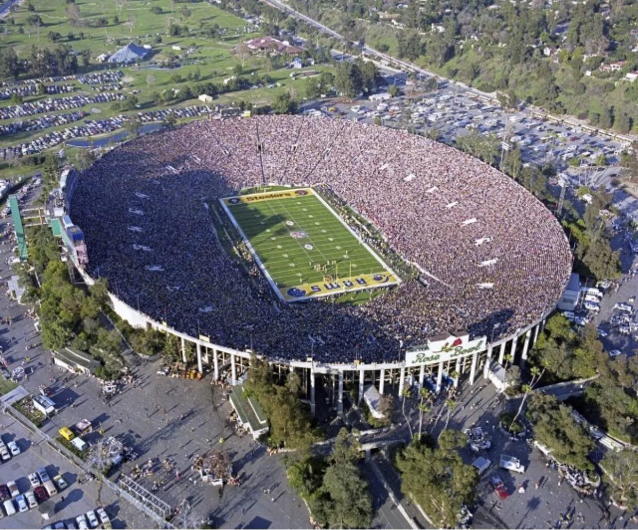 Самый большой стадион. Роуз Боул. Стадион Rose Bowl. Роуз Боул стадион 1994. Стадион Роуз Боул в США.