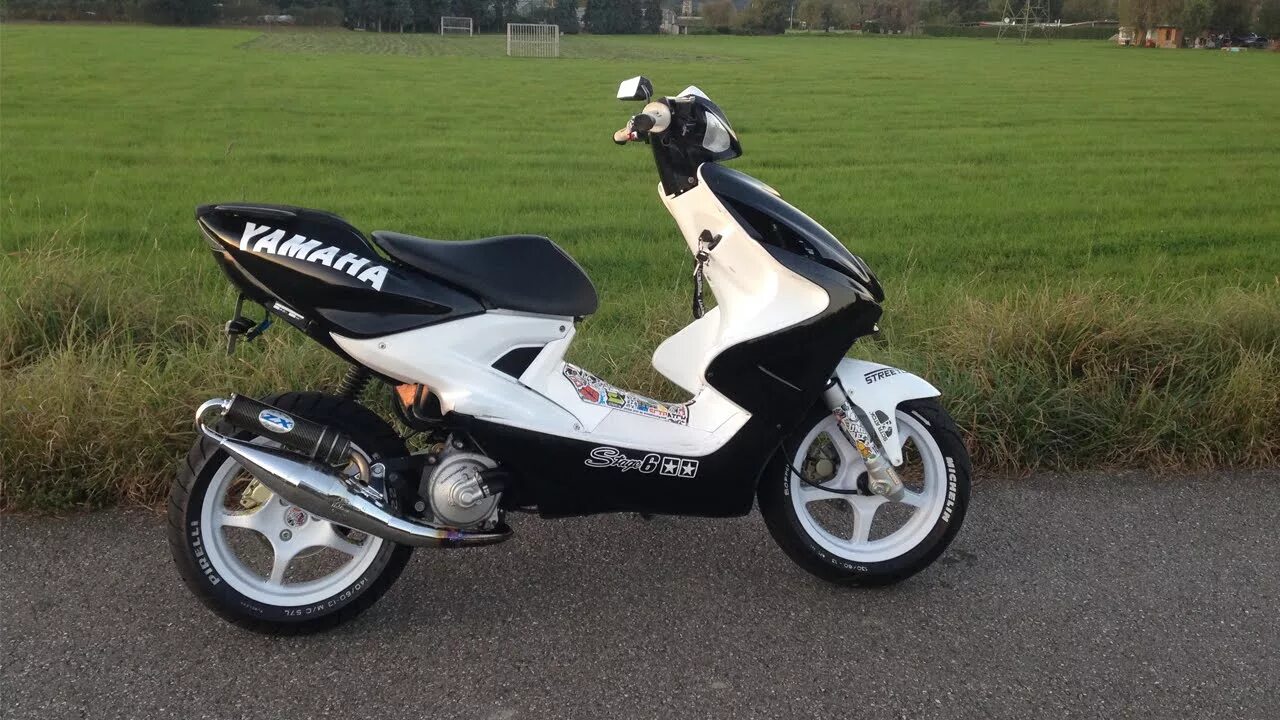 Скутер аттак. Скутер аттак. Скутер аттак. Yamaha aerox mk2. Скутер аттак.