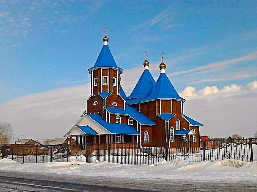 Церковь тавда фото. Храмы тавды. Храмы тавды. Храм святой троицы нижняя тавда. Храм святой троицы нижняя тавда.