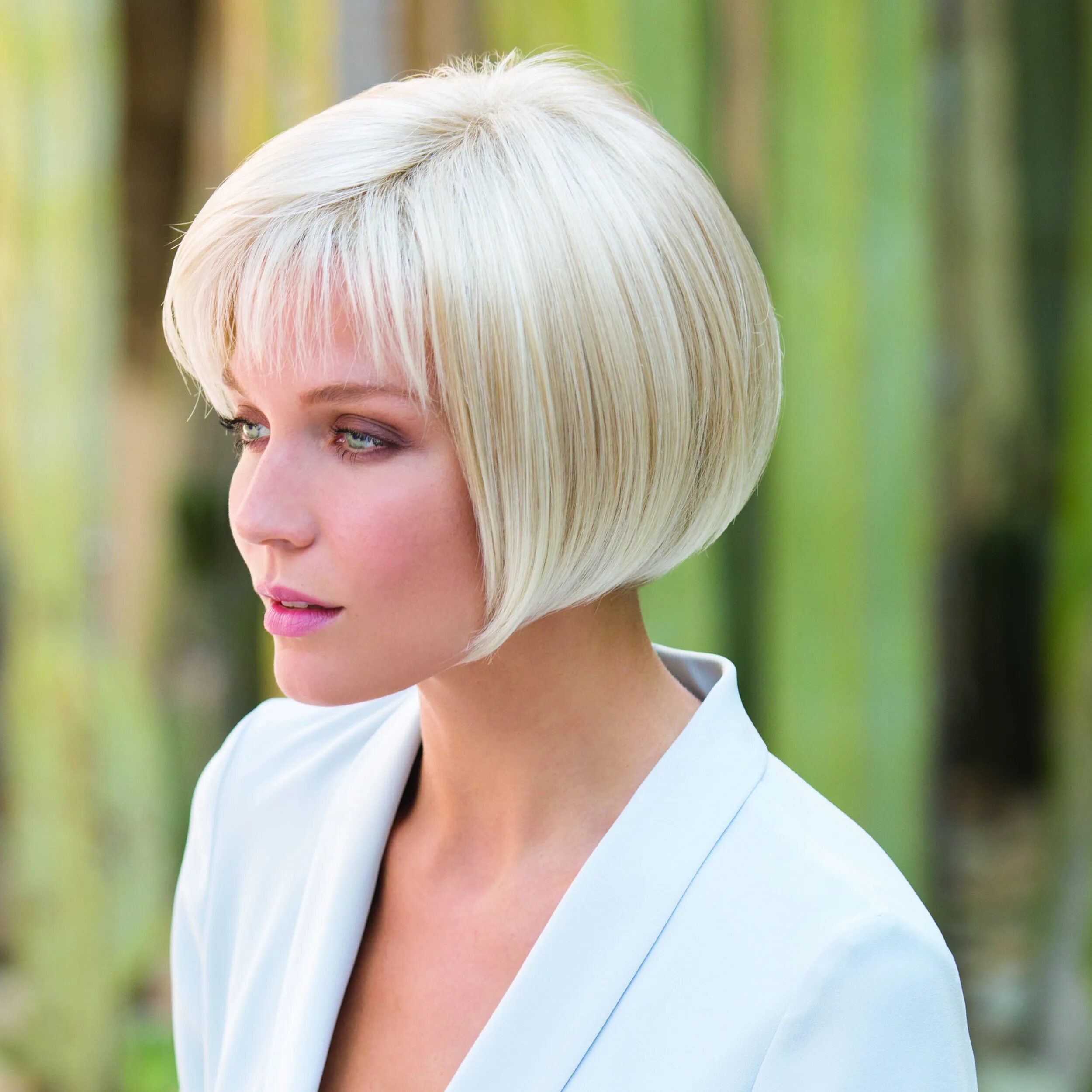 интересные стрижки. каре на блонд короткие волосы. стрижки на тонкие волосы. стрижки блонд. блондинка с короткими волосами.