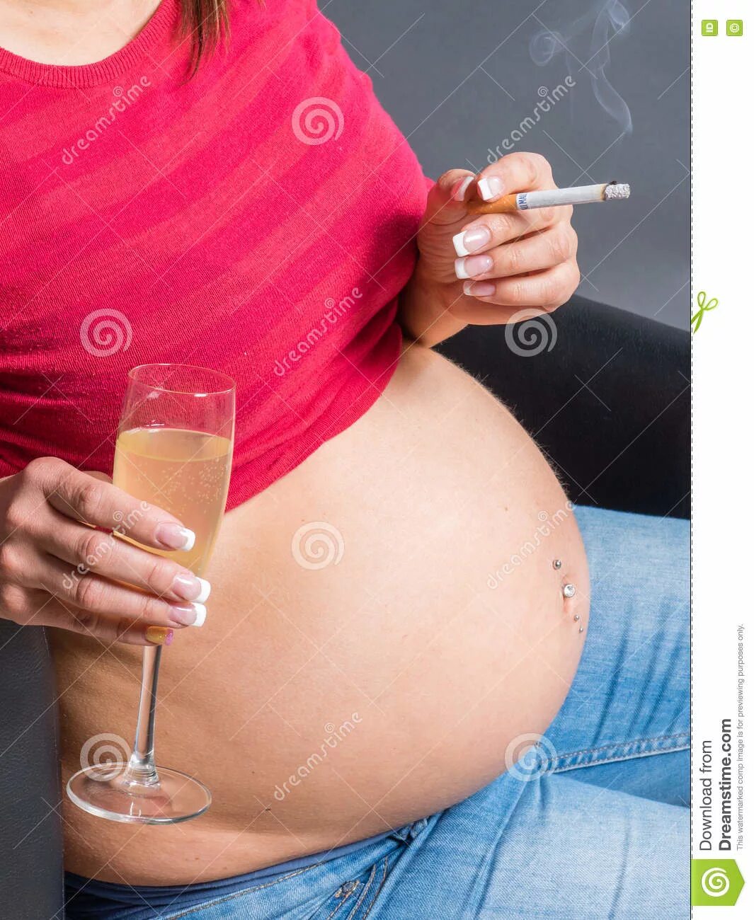 Беременность пила и курила. Вредные привычки беременной женщины. Беременных женщин курящих и пьющих.