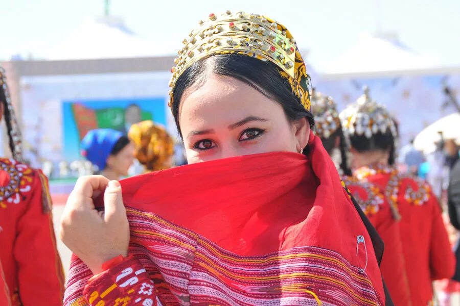 Туркмены и узбеки. Туркменистан Туркмен туркменка нация. Туркмены народы средней Азии. Туркменистан девушки. Средняя Азия люди.