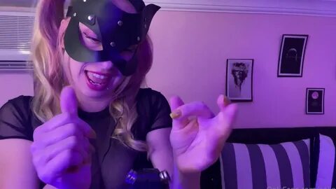 Pelin feet asmr