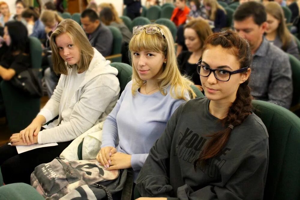 Как попасть в мглу. Мглу москва внутри. Мглу бабаевская аудитории. Каменский илья преподаватель мглу. Пикин мглу.