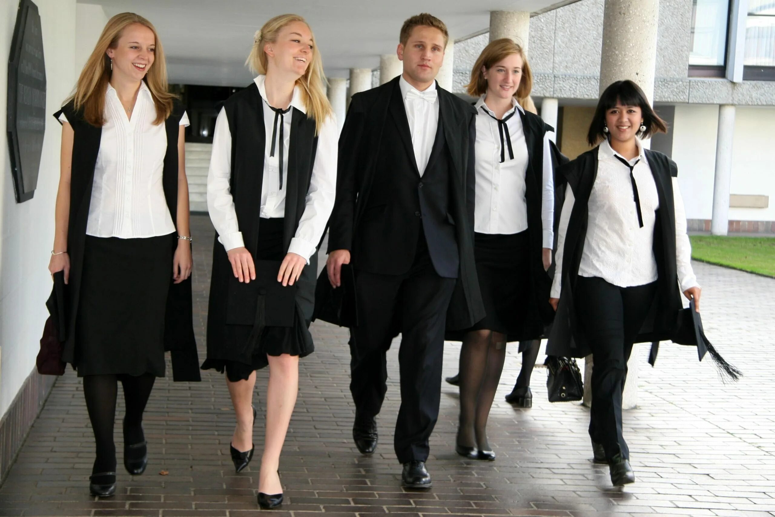 Форма одежды деловой стиль для студентов. Ургупс форма. Выпускная одежда для студентов. Форма одежды студентов. Школьная форма для старших классов.