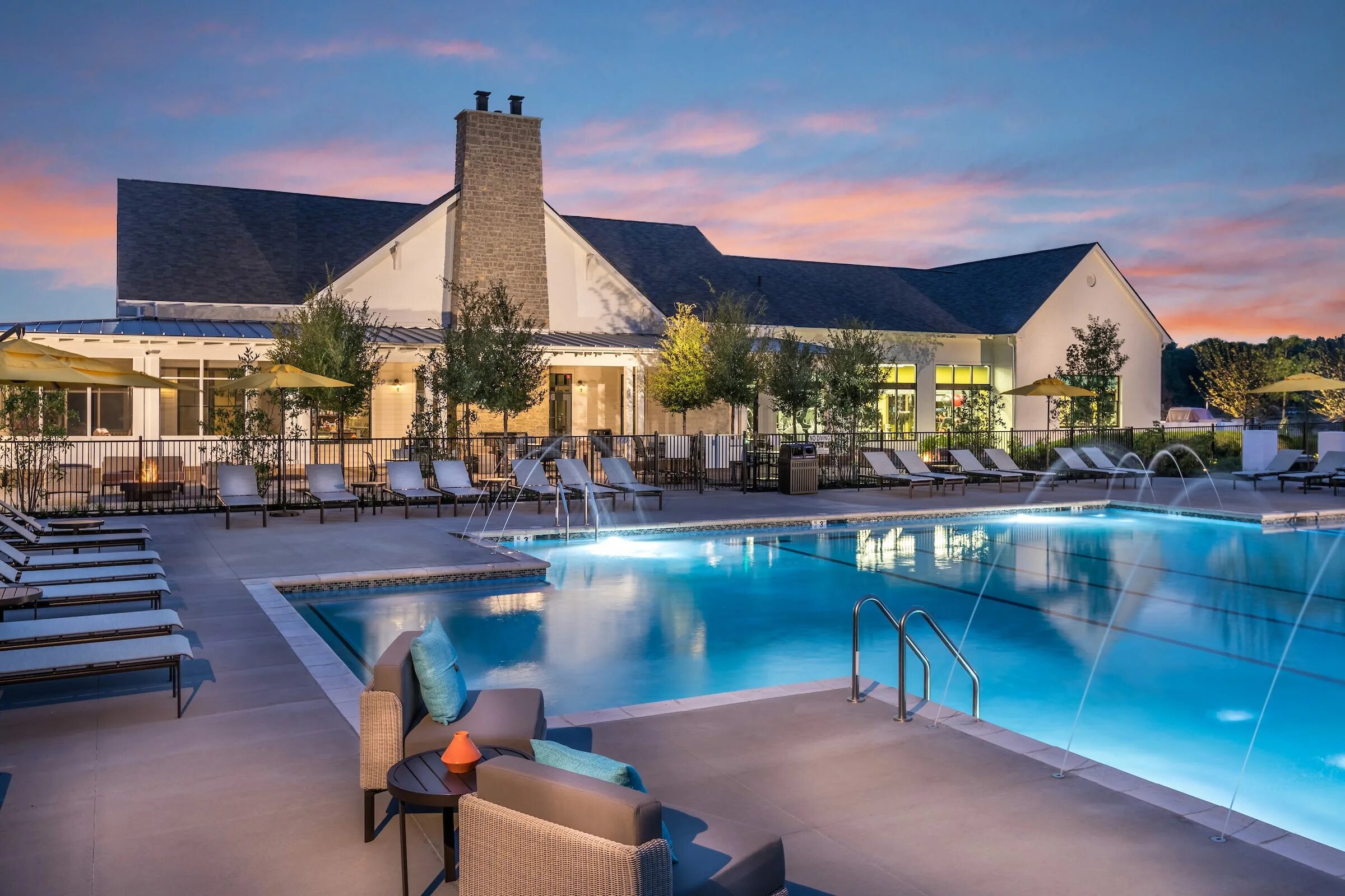 New communities. Hendersonville. Hendersonville, Tennessee. Hendersonville, TN 37075. CFK памяти Хендерсонвилля в Хендерсонвилле.