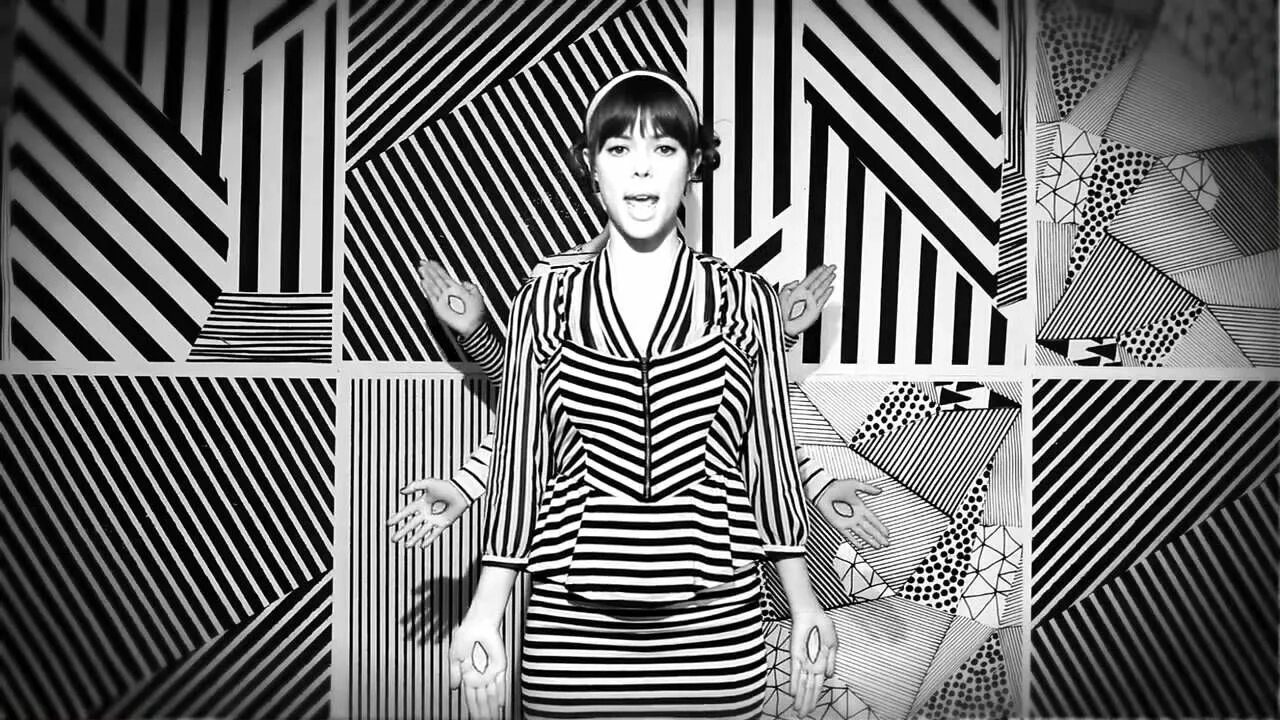 Evening at once. Ленка крипач everything. ленка певица everything at once. everything at once-lenka обложка. lenka everything at once реклама.