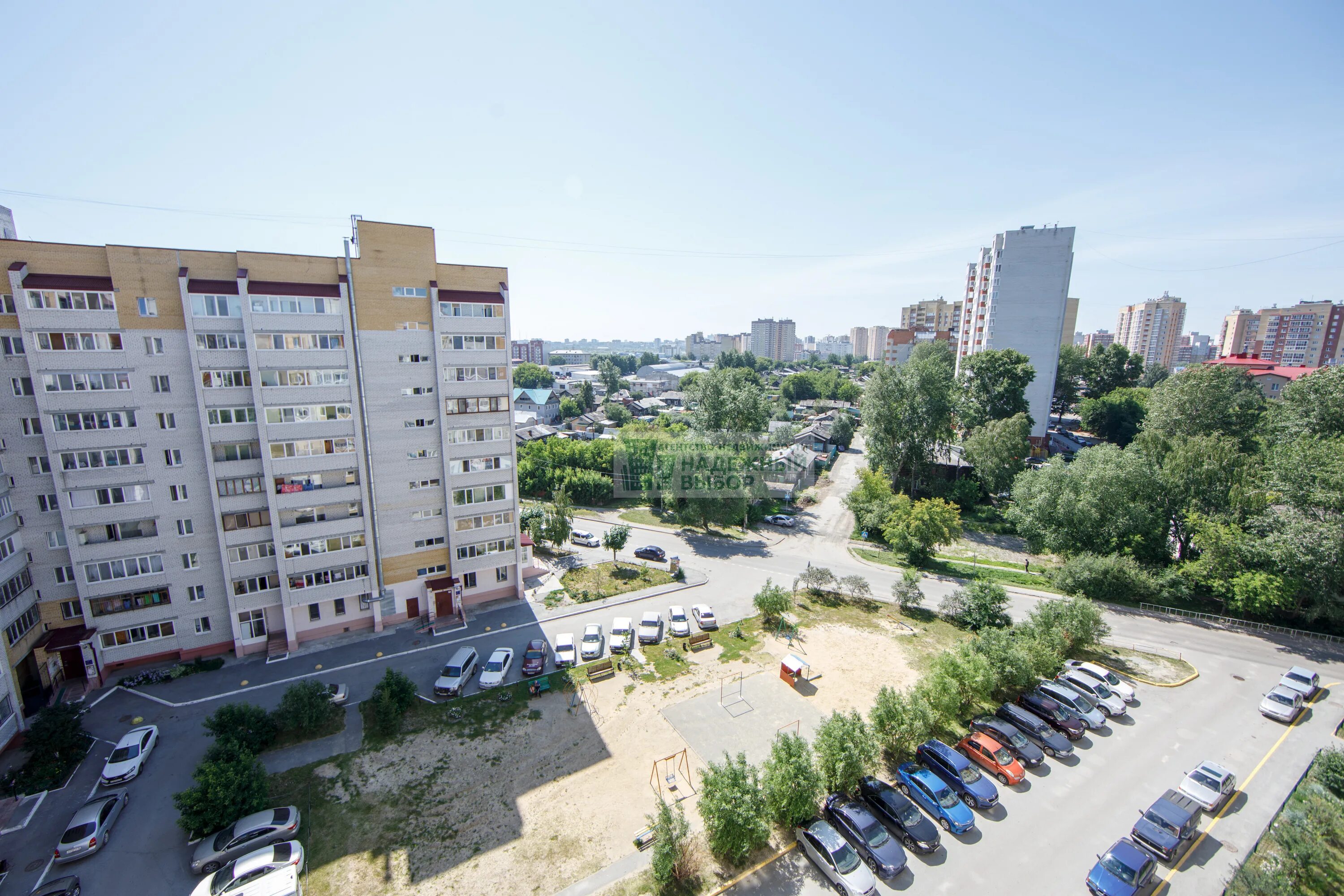 Квартира в центральной тюмень. Тюмень ул. Шишкова 16 микрорайон магнит.