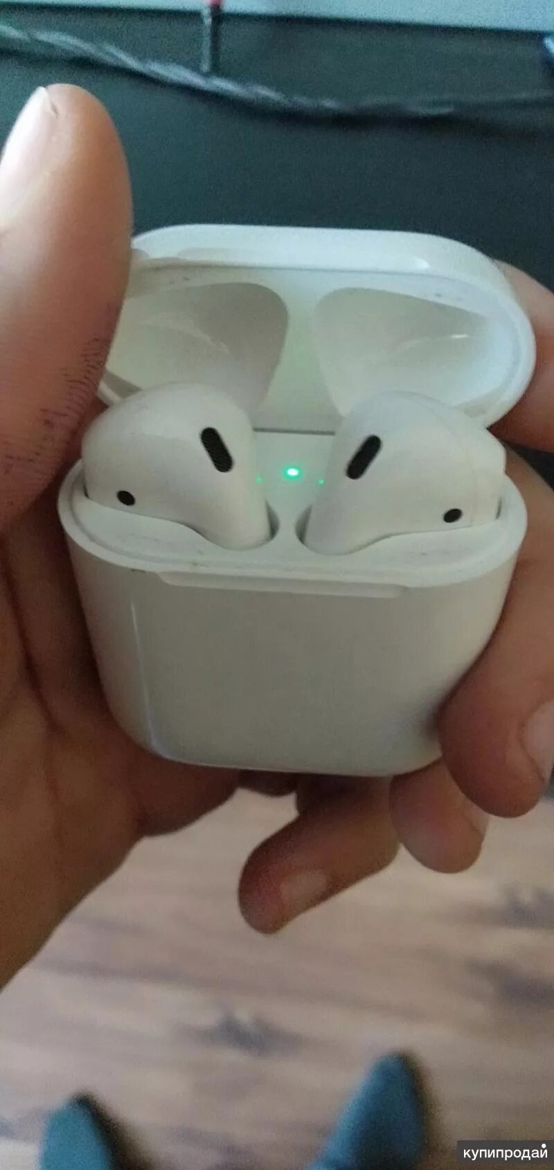 Арподсы 2. Ариподс 1. Аирподсы. AIRPODS 2 В руках. Оригинал айрподс макс