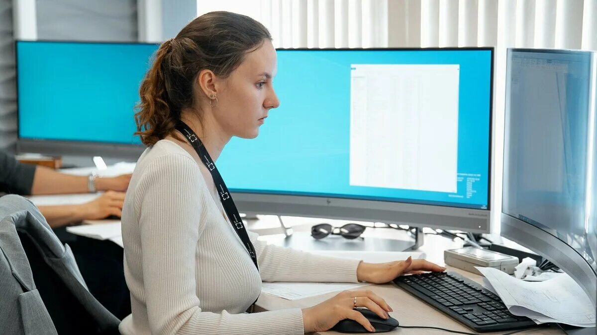 Информация что сотрудник работает. Обеспечим дистанционной работой. Информационно-методическое обеспечение это. Дистанционной презентации программного обеспечения;. Информационные системы и технологии.