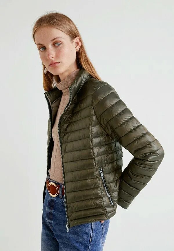 Mango стеганая куртка 2020. Манго куртка стеганая 2022. Куртка mango хаки женская стеганая. Mango байкерская куртка wildberries. Mango косуха женская.