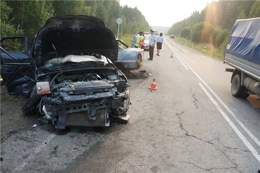 Алапаевск авария 3. Происшествия алапаевска сегодня. Авария в алапаевске автоавария. Происшествия алапаевска сегодня. Происшествия алапаевска сегодня.