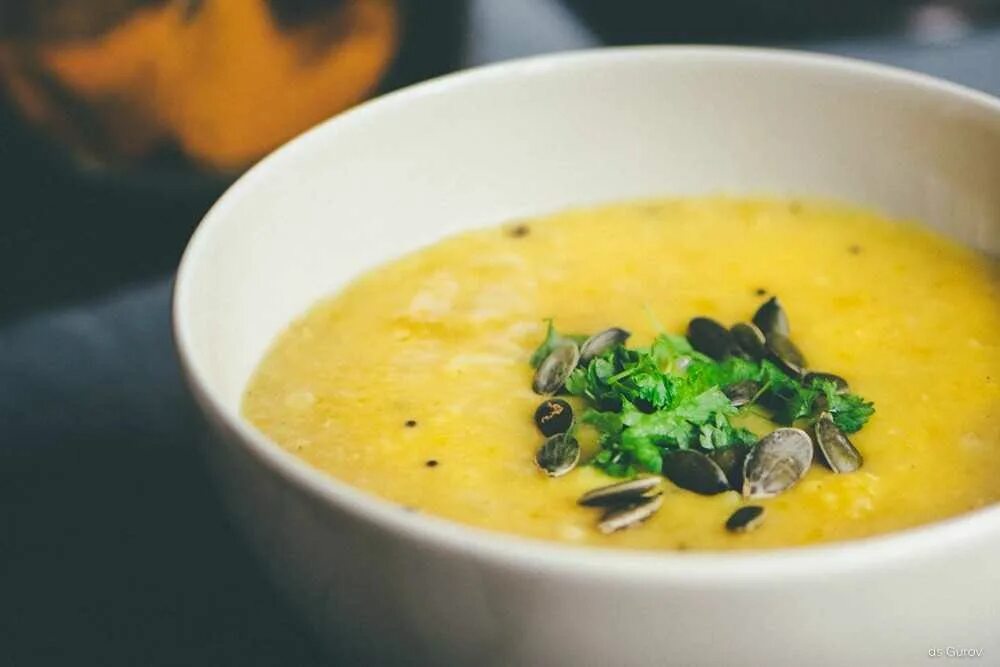 Рецепт горохового супа в казане. Гороховый суп вегетарианский. Суп-крем «вегетарианский». Крем суп Веганский. Гороховый суп Веганский.