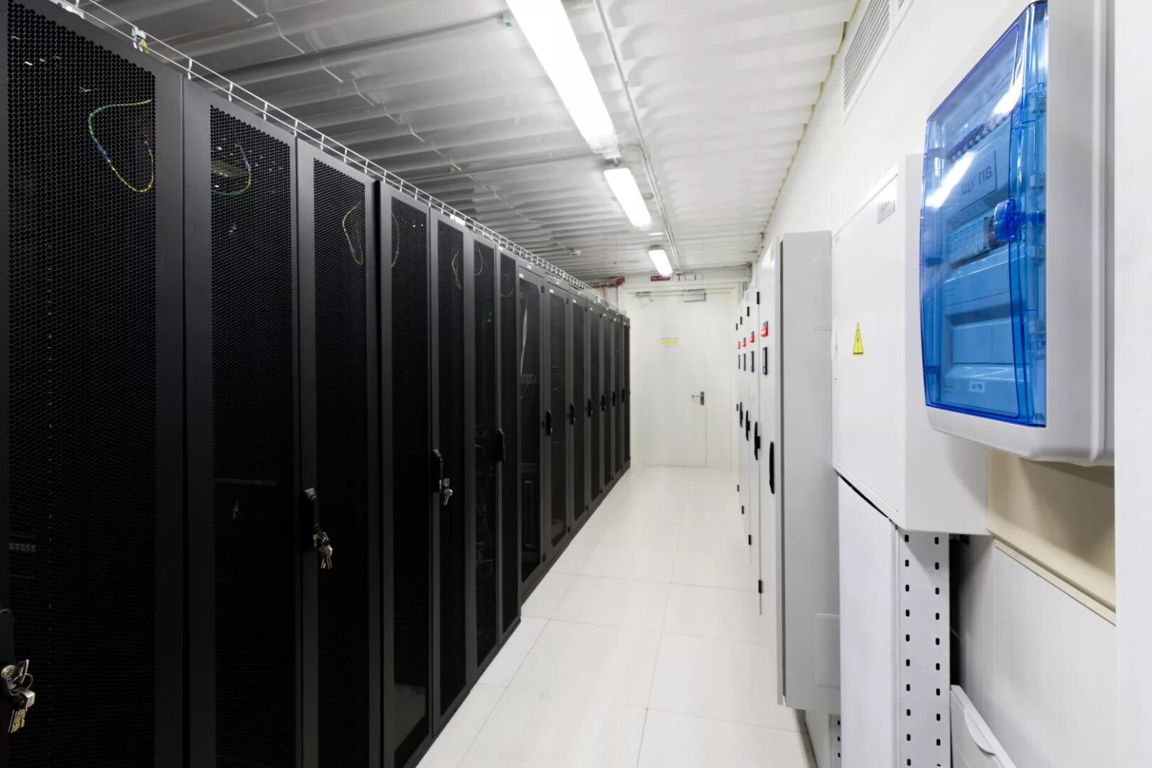 Дата центры бюджетные. Storedata цод. цод huawei. цод xcelent. датапро цод.
