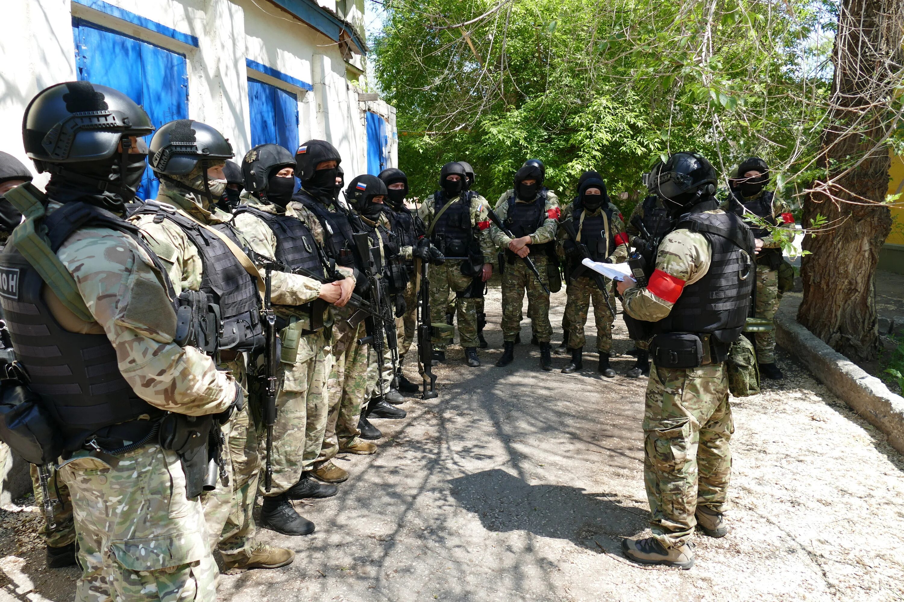 СОБР Самара. Освобождение заложников. Спецоперация освобождение заложников. ОМОН освобождение заложников.