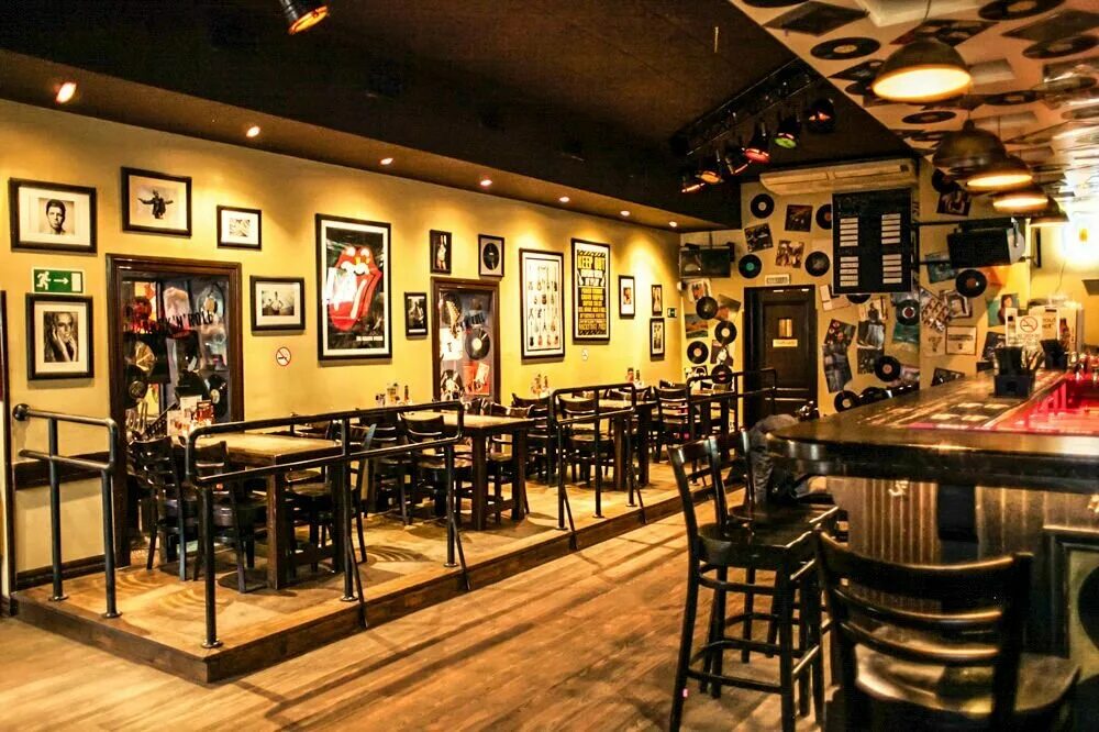Rock and roll bar. Рок-н-ролл бар на сретенке. сретенка 1 rock&#039;n&#039;roll. рок н ролл паб москва. бар rock&#039;n roll bar москва.