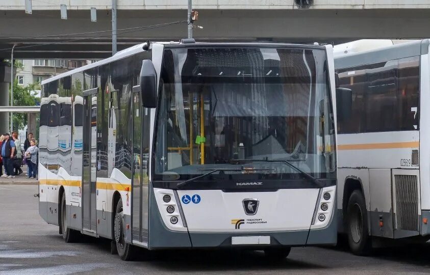 Чеховские автобусы. Автобус Москва Чехов 1365. Новые автобусы в Чехове. Автобус Чехов Москва. Автобус чехов москва 1365 расписание на сегодня