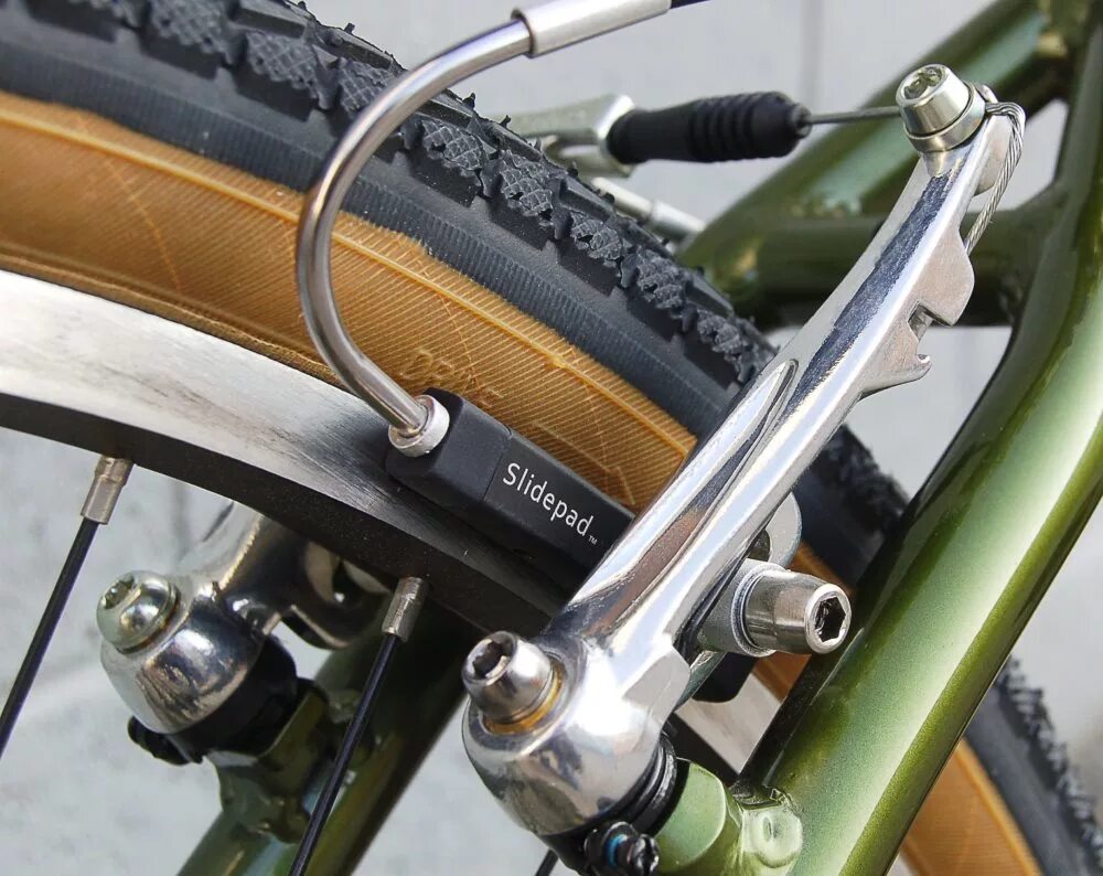 Где тормоз на велосипеде. Тормоза ви брейк и досковые. Велотормоза ободные. Задний тормоз ХВЗ. Тормозная колодка для велосипеда дисковые 6l342.