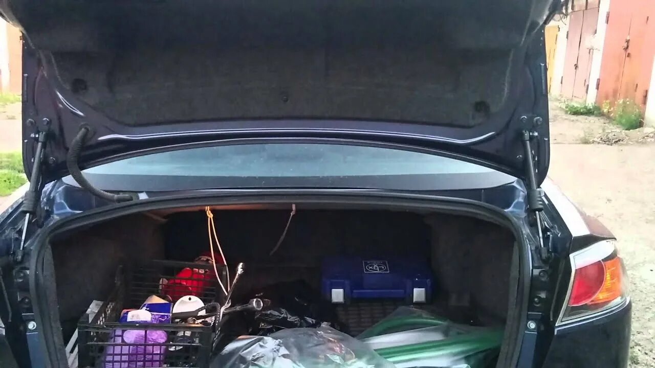 вскрытие замка багажника. электропривод замка багажника hyundai accent. не открывается багажник что делать. ланос 2008 замок багажника. замок багажника ford mondeo 4 открывается.