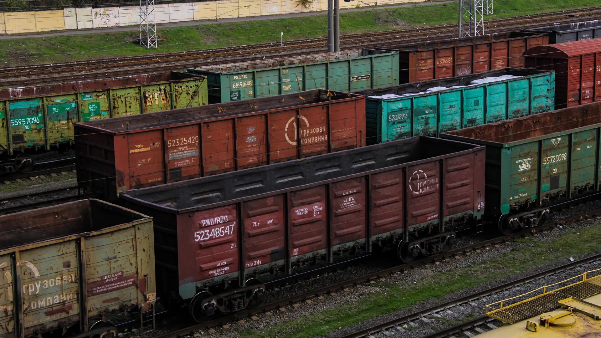 местные вагоны.