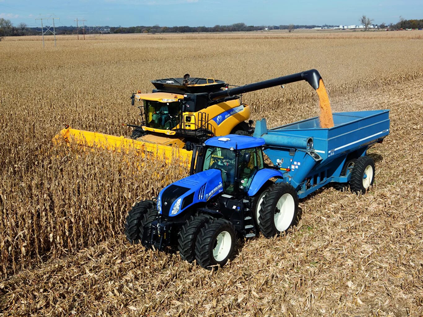 Комбайн машина трактор. Трактор Нью Холланд. СХ 840 New Holland. New Holland Agriculture трактор. Ротор Нью холод комбайн.