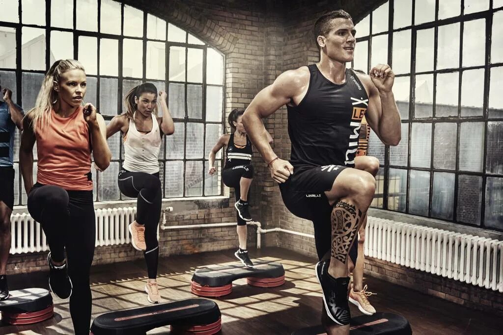 Step he took. Les Mills степ. Тренировка les Mills Core. Body Step les Mills. Les Mills тренировки степ.