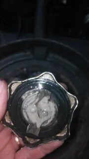 Налет на масляной крышке