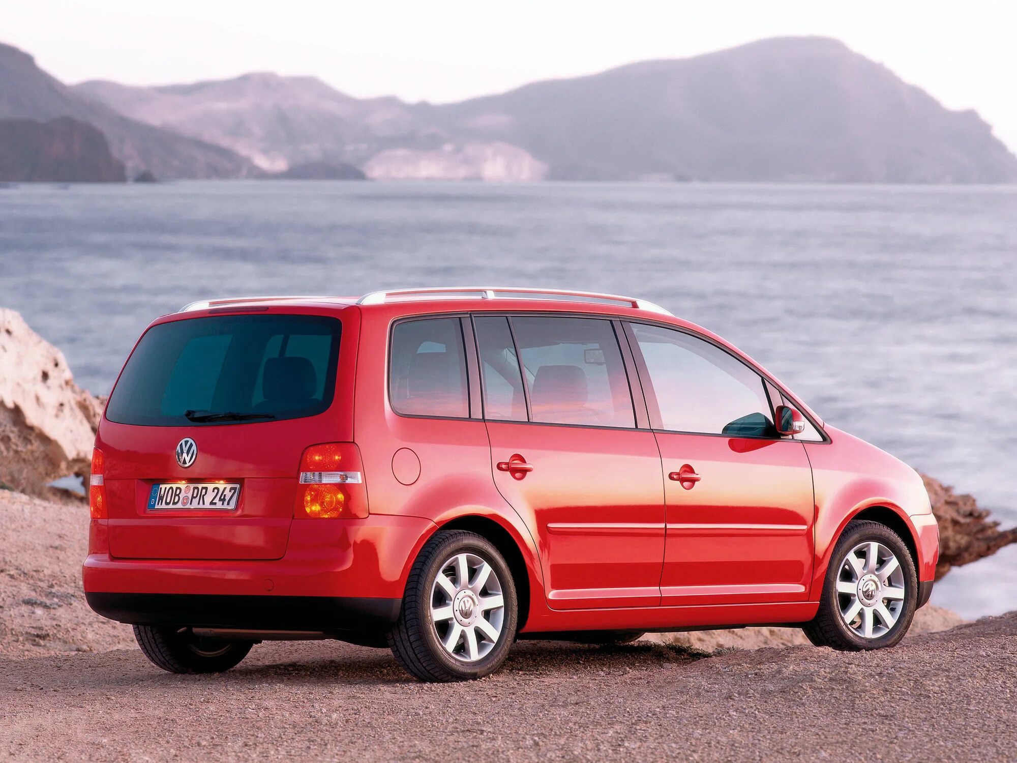 Минивэн фольксваген туран. Фольксваген туаран 2006 года. Vw touran 2. Volkswagen touran 2. Фольксваген туран 2.
