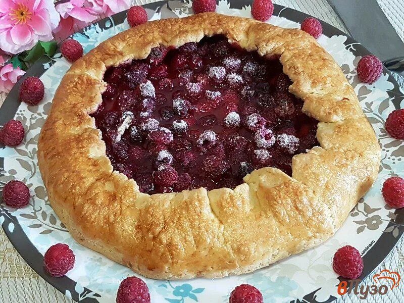 Рецепт пирога с малиной песочное тесто. Малиновый пирог. песочный пирог с малиной. пирог с малиной песочное тесто. малиновый открытый пирог.