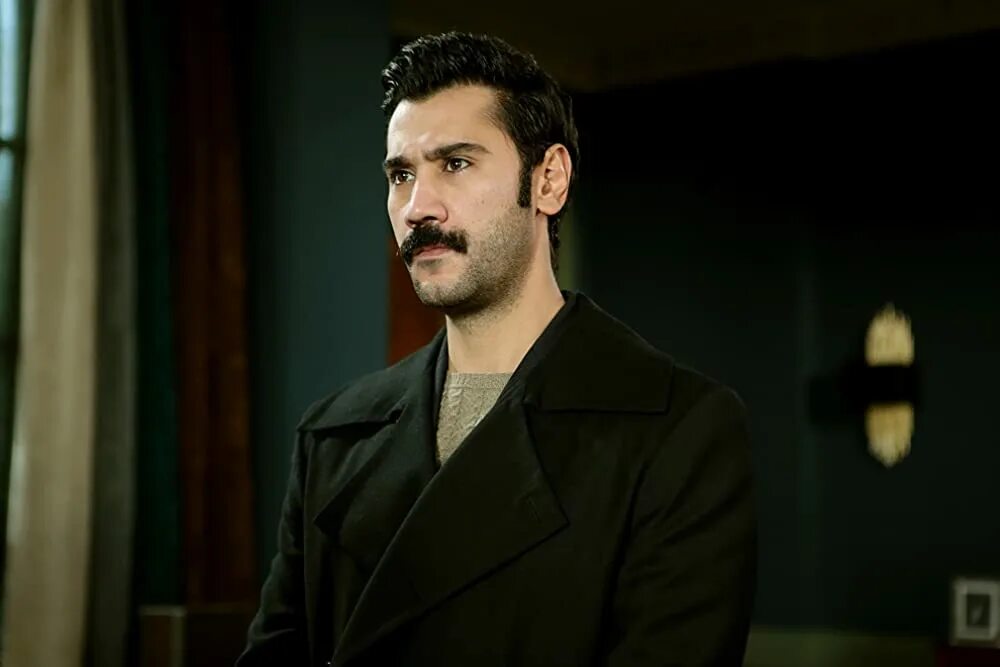 Дядя кара турецкий сериал. Хакан карахан сериалы. Однажды в чукурова турецкий сериал. Однажды в чукурова зулейха. Karadayi турецкий сериал русская 2.