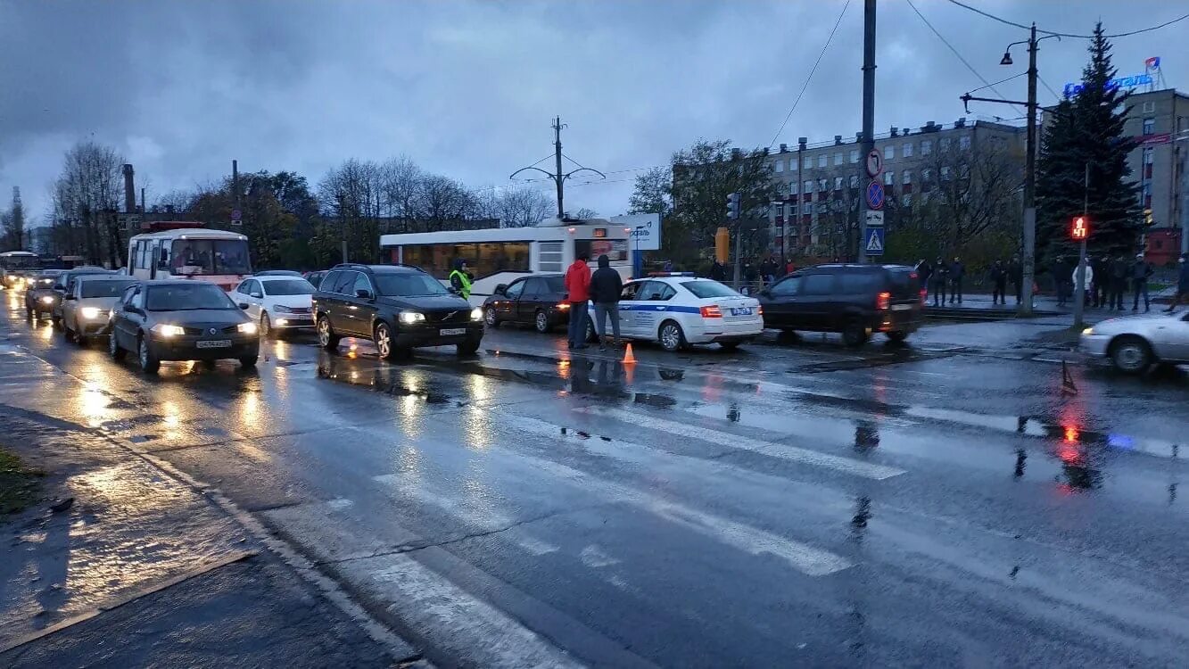 Что случилось на северстали в череповце. Сбили пешехода сегодня в Череповце. Авария Северсталь Череповец. ДТП Череповца в контакте.