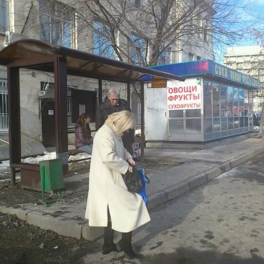 Остановки 90 киров. Остановки 90 киров. Урны на остановках общественного транспорта. Карта маршрутных автобусов киров. Барышиха 40.
