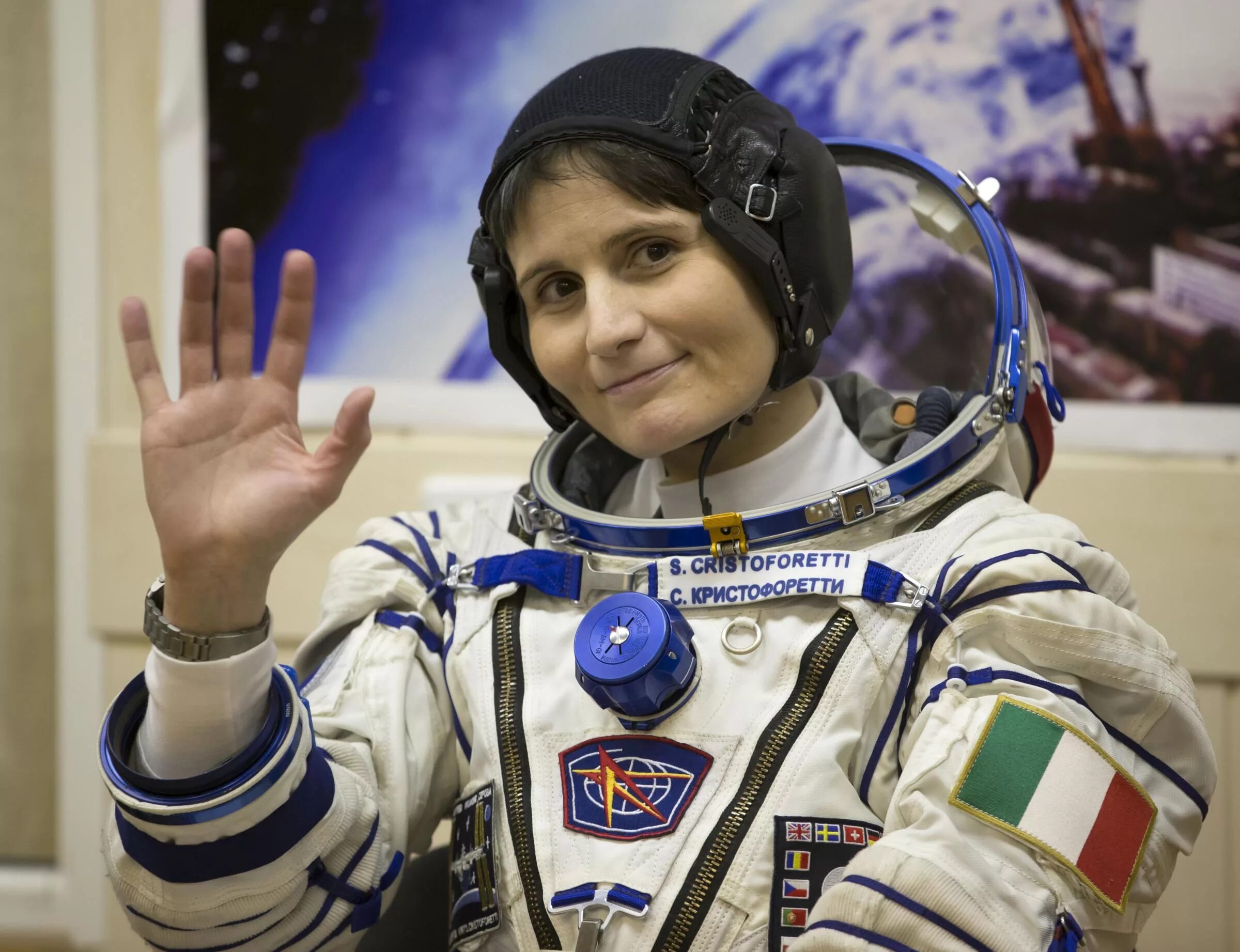 Самый молодой астронавт. Саманта Кристофоретти. Саманта Кристофоретти космонавт. Хелен Шарман космонавт.